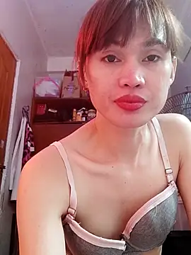 Snapshot of QueenSoreal chatting on 26, 2, 2025 QueenSoreal online show from 26, 2, 2025