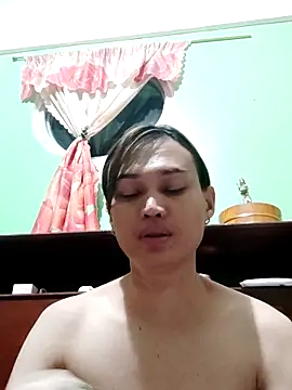 QueenSoreal online show from 15, 11, 2025