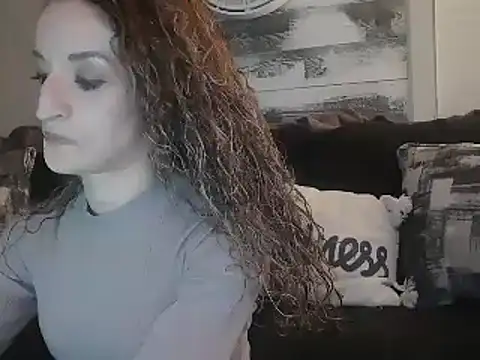 Snapshot of AshleyRain chatting on 5, 3, 2025 AshleyRain online show from 5, 3, 2025