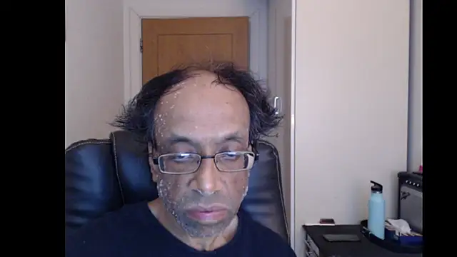 Snapshot of rauncher1 chatting on 17, 6, 2026 rauncher1 online show from 17, 6, 2026