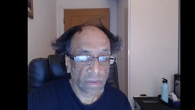 Snapshot of rauncher1 chatting on 19, 6, 2026 rauncher1 online show from 19, 6, 2026