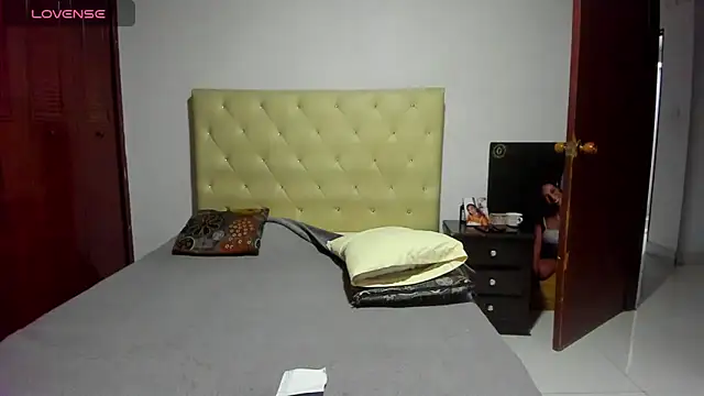 Snapshot of LUISSA_ chatting on 2, 7, 2026 LUISSA online show from 2, 7, 2026
