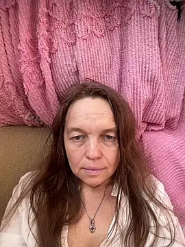 Snapshot of Susanel chatting on 9, 7, 2026 Susanel online show from 9, 7, 2026