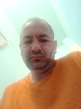 Snapshot of Venelin_ruse chatting on 4, 4, 2026 Venelin ruse online show from 4, 4, 2026