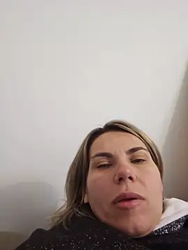 Snapshot of FeliciaKrige chatting on 15, 5, 2026 FeliciaKrige online show from 15, 5, 2026
