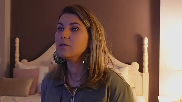 FeliciaKrige online show from 25, 2, 2025