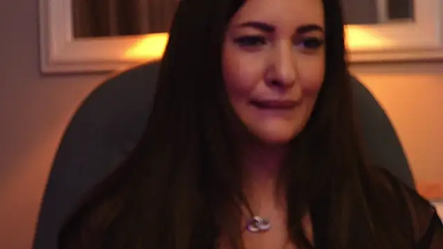 YaaraCollins online show from 25, 10, 2025