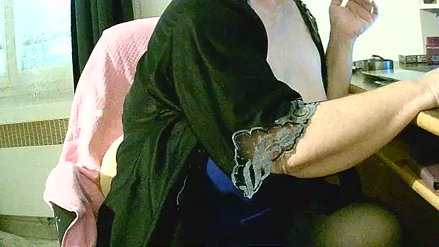 Snapshot of douceur63 chatting on 24, 11, 2025 douceur63 online show from 24, 11, 2025