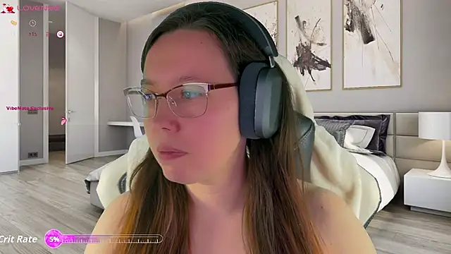 Victoria Romans online show from 3, 12, 2025