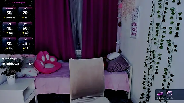 Alexa Lexi  online show from 19, 5, 2026