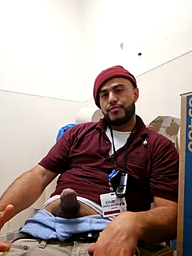 Snapshot of gardy8585 chatting on 26, 11, 2025 gardy8585 online show from 26, 11, 2025