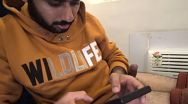 Snapshot of brownie_cake_cb chatting on 1, 3, 2025 brownie cake cb online show from 1, 3, 2025