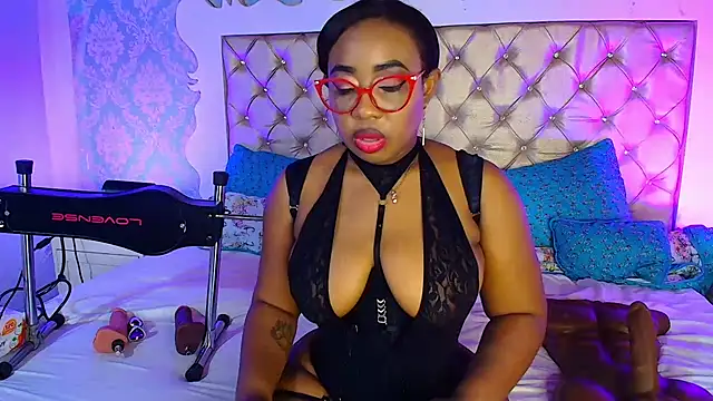 CaseyMoon online show from 23, 10, 2025