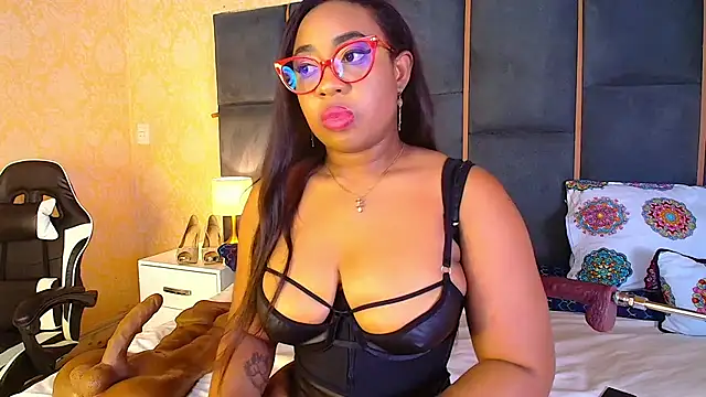 CaseyMoon online show from 5, 11, 2025