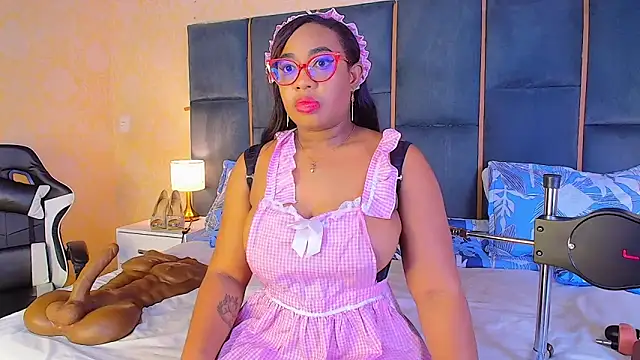 CaseyMoon online show from 17, 10, 2025