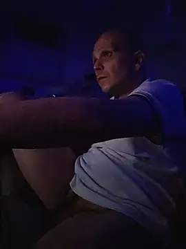 Snapshot of hardcap chatting on 30, 10, 2025 hardcap online show from 30, 10, 2025