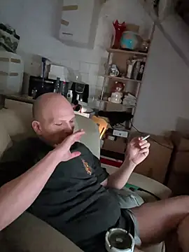 Snapshot of hardcap chatting on 28, 11, 2025 hardcap online show from 28, 11, 2025