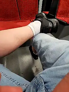 Snapshot of hardcap chatting on 3, 3, 2026 hardcap online show from 3, 3, 2026