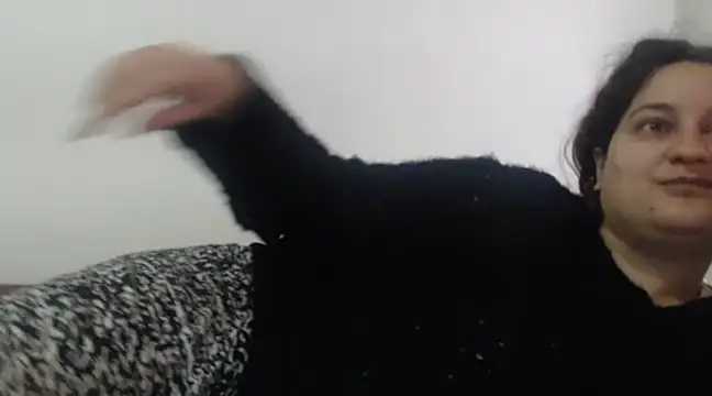 Snapshot of flowerlauren chatting on 2, 2, 2025 flowerlauren online show from 2, 2, 2025