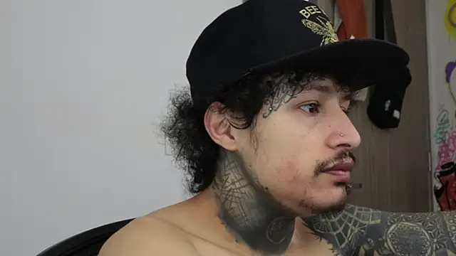 trieone online show from 28, 2, 2026