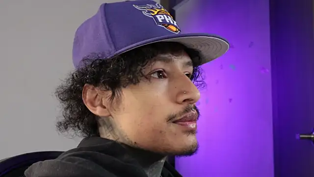 trieone online show from 17, 4, 2026