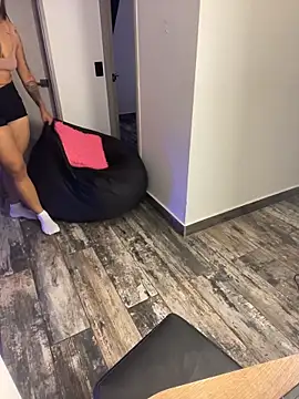 Snapshot of Victoria14_ chatting on 2, 11, 2025 Victoria14 online show from 2, 11, 2025