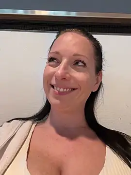 Viola Beck online show from 19, 2, 2025