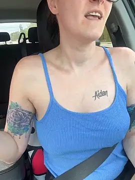 lolabunny9 online show from 28, 3, 2026