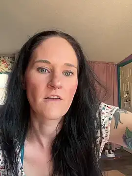 lolabunny9 online show from 3, 2, 2025