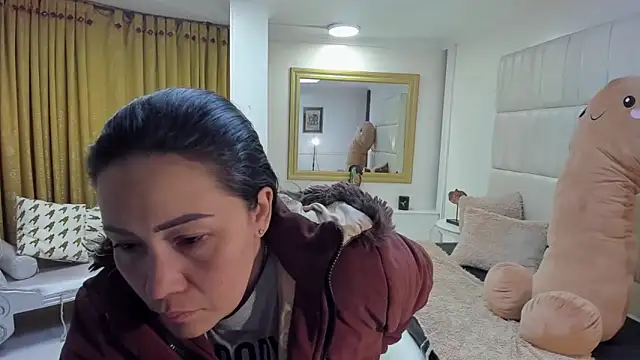 Snapshot of gaby_trent chatting on 15, 11, 2025 gaby trent online show from 15, 11, 2025