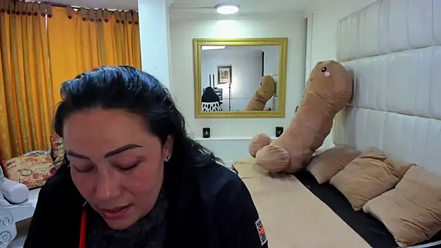 Snapshot of gaby_trent chatting on 16, 10, 2025 gaby trent online show from 16, 10, 2025