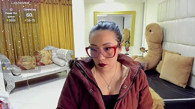 gaby trent online show from 27, 2, 2025
