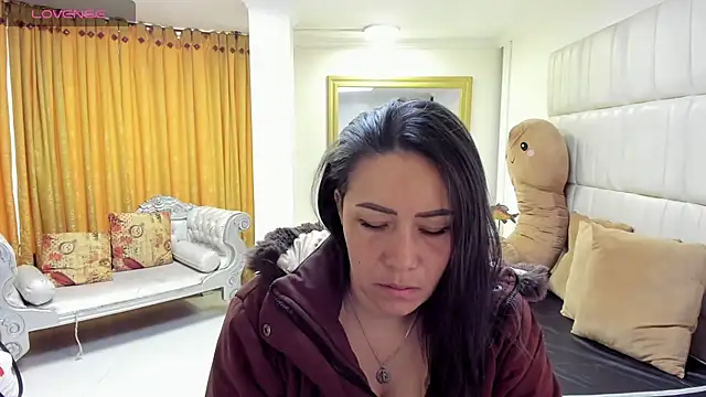 gaby trent online show from 27, 2, 2025