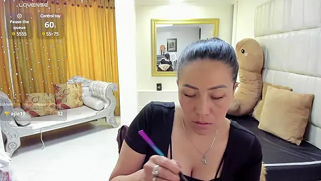 gaby trent online show from 27, 2, 2025