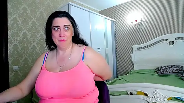 Evelyn Shy online show from 23, 4, 2026