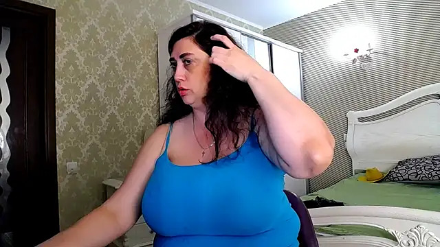 Snapshot of Evelyn_Shy chatting on 14, 7, 2026 Evelyn Shy online show from 14, 7, 2026