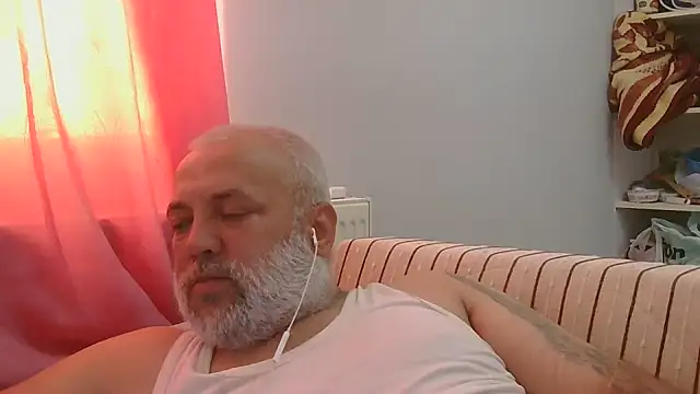 Snapshot of husoizmir chatting on 7, 7, 2026 husoizmir online show from 7, 7, 2026