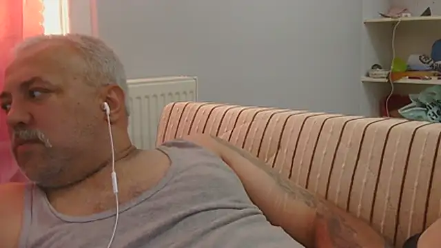 Snapshot of husoizmir chatting on 25, 7, 2026 husoizmir online show from 25, 7, 2026