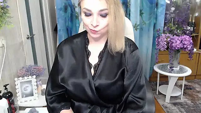 Mika Passion online show from 13, 11, 2025