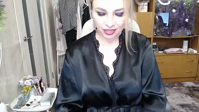 Mika Passion online show from 17, 10, 2025