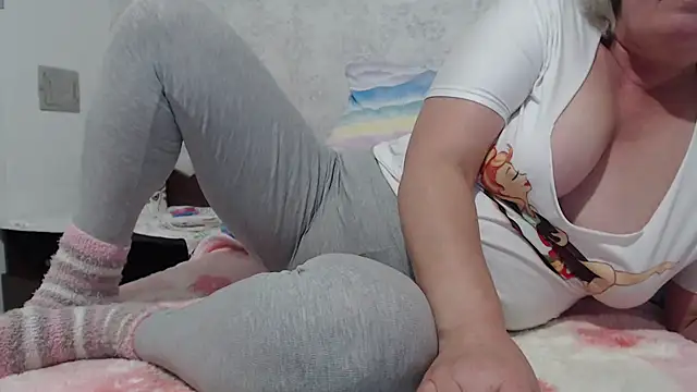 Snapshot of Miss_Night21 chatting on 7, 11, 2025 Miss Night21 online show from 7, 11, 2025