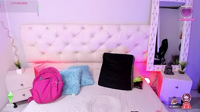 ximena slut 21 online show from 26, 9, 2025