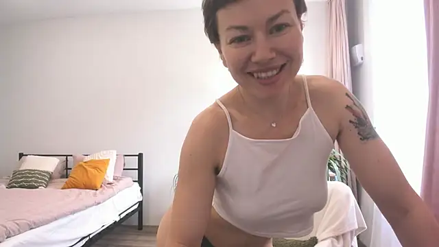 Snapshot of Alexisweet chatting on 10, 5, 2026 Alexisweet online show from 10, 5, 2026