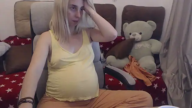 Aliss Hottie online show from 6, 10, 2025