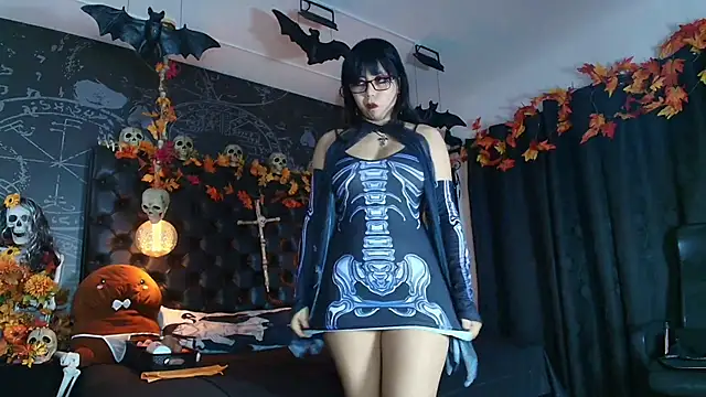 AlexHoe  online show from 16, 10, 2025