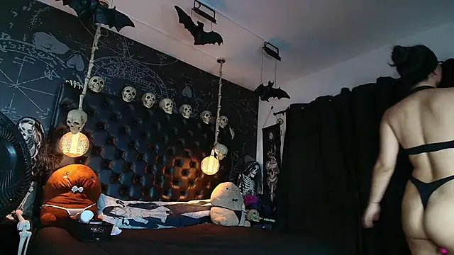 AlexHoe  online show from 21, 4, 2026