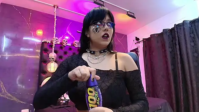 AlexHoe  online show from 13, 3, 2025