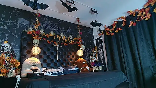 AlexHoe  online show from 26, 10, 2025