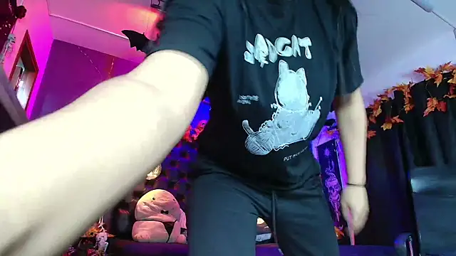AlexHoe  online show from 23, 9, 2025