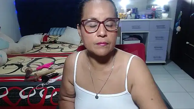pervert mommy  online show from 30, 4, 2026